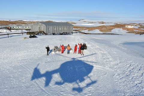 Arrival at Molodeshnaya