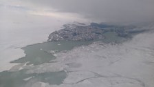 Flug über die Sukkertoppen-Eiskappe