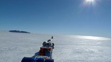 Fahrt mit dem Skidoo zum Feldcamp