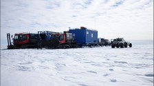 Schlittenzug Richtung Kottas-Basislager