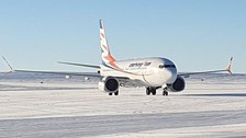 Mit dem Flugzeug in die Antarktis
