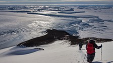 Descent-from-Gaussberg-Peak