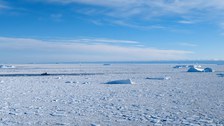 45_Polarstern-in-ice