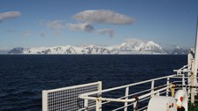 FS Polarstern vor der Antarktischen Halbinsel