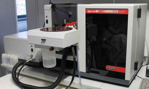 Messgerät SpectrAA 220Z (Varian)