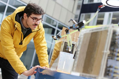 Tom Franitza im Labor