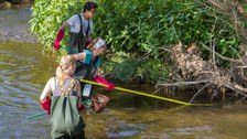 Elektrobefischung zur Fischbestandserhebung