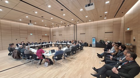 RunderTisch_Feb25.jpg