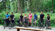 Team vom Kletterausflug - Fahrradanfahrt