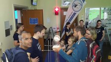 Experimente im Foyer vom Potthoff-Bau