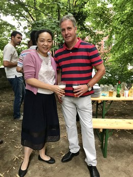 Xiaorong Fu (Vice Dean of School of Business Administration, SWUFE) and Bernhard Schipp (TUD)