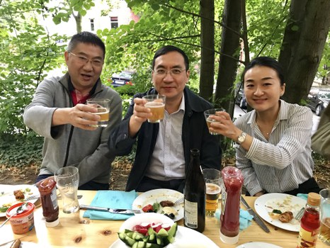 Fu Daiguo (Vice Dean of Western Business School, SWUFE), Daimin Shi (Vice-President, SWUFE) and Yuan Yuan (Program Coordinator of the International Office of Exchange and Cooperation, SWUFE)