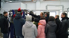 Studierende im Fahrzeugtechnischen Versuchszentrum