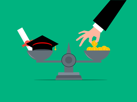 eine Grafik mit einer Wage, links ein Doktorhut und rechts legt eine Hand Geld drauf