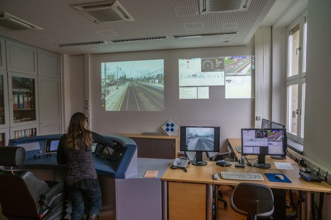 Fahrsimulator Eisenbahn an der Professur für Verkehrsleitsysteme und -prozessautomatisierung