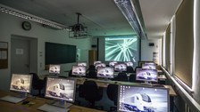 Virturo: Lern- und Lehrprojekt für Studierende zur Konstruktion bzw. Modellierung eines virtuellen Triebfahrzeuges - Blick in den Lehrraum mit Computerausstattung