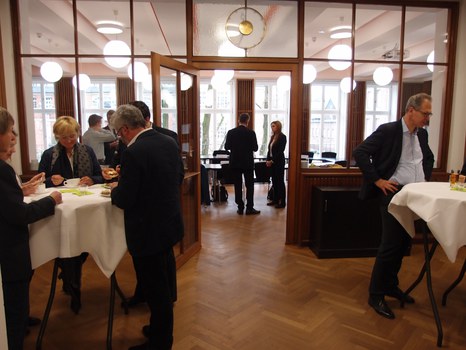 Informeller Austausch "Alte Bibliothek"
