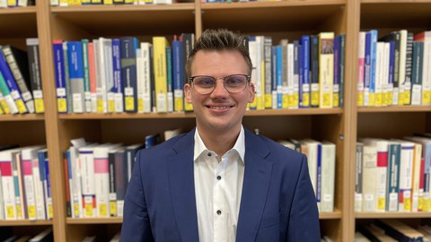 Zu sehen ist ein Porträt von Patrick Leistner