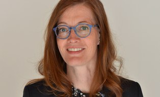 Das Bild zeigt ein Portrait von Mandy Hommel.