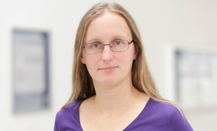 Dr. Maria Neubauer