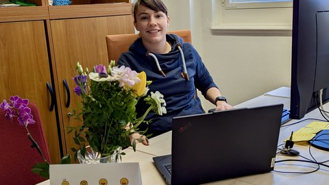 Man sieht Linda Heinze, neue Mitarbeiterin im Dekanat