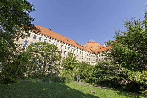 Hülße Building: Some of the chairs are located here