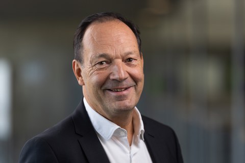 Zu sehen ist Prof. Rainer Lasch
