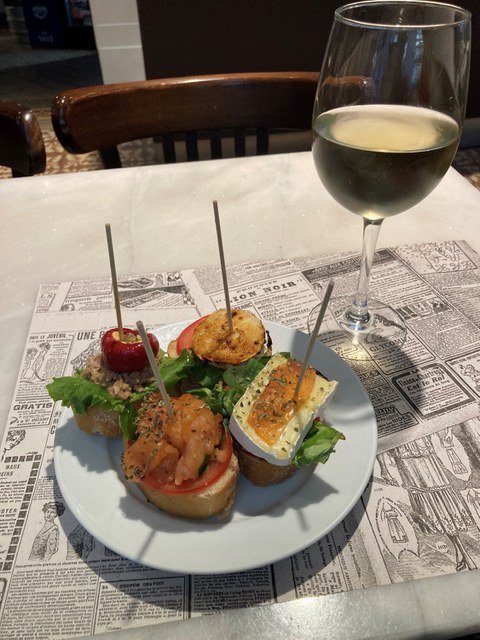 Zu sehen sind Tapas