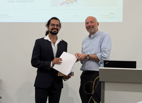 Zu sehen sind Prof. Singh und Prof. Thum 