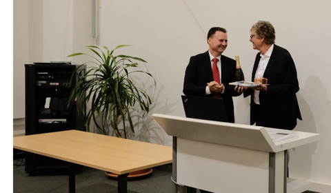 Prof. Dr. Michael Schefczyk und Prof. Dr. Frank Schirmer