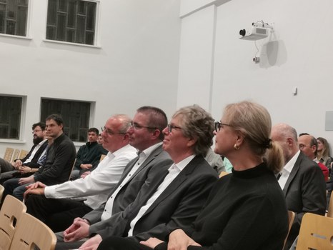 Zu sehen ist das Auditorium im Festsaal