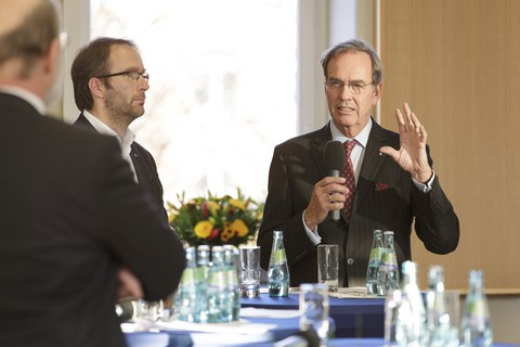 Bild von Prof. Dr. Ulrich Blum, Gründungsdirektor des Fraunhofer CEM in Halle