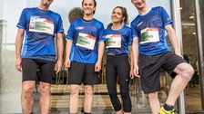 Man sieht das Team SuW bei der REWE Team Challenge 