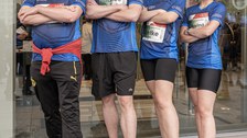Man sieht das Team VWL bei der Rewe Team Challenge 2023.