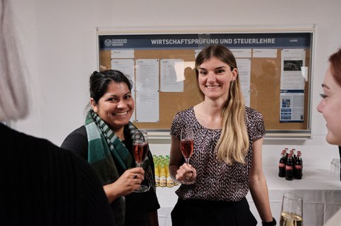 Samanthi Dijkstra-Silva und Karoline Glaser