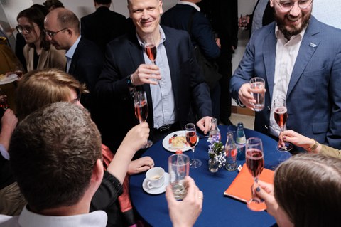 Gespräche auf dem Gang beim Tag der Fakultät