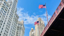 Man sieht die Skyline von Chicago.