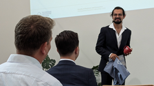 Zu sehen ist Bismark Singh