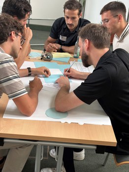 Man sieht Studierende