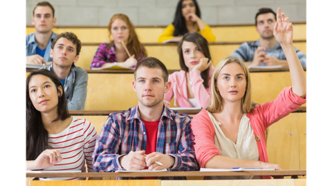Studierende im Hörsaal