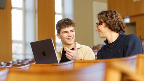 Studierende im Hörsaal