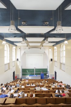 Hörsaal SCH A 251