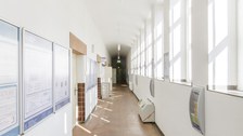 Gang im Georg-Schumann-Bau
