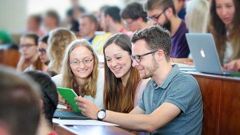 Campus/Hörsaal Menschen/Studierende