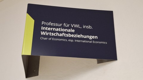 Lehrstuhlschild