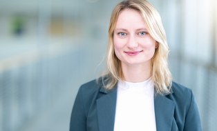 Porträt Rebecca Scheel