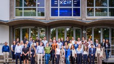 Gruppenfoto Teilnehmenden und Mitwirkende