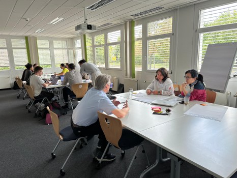 erstes Zusammenfinden der Gruppen