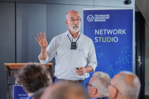 Network Studio Astrophysics