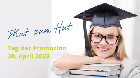Frau mit Doktorhut